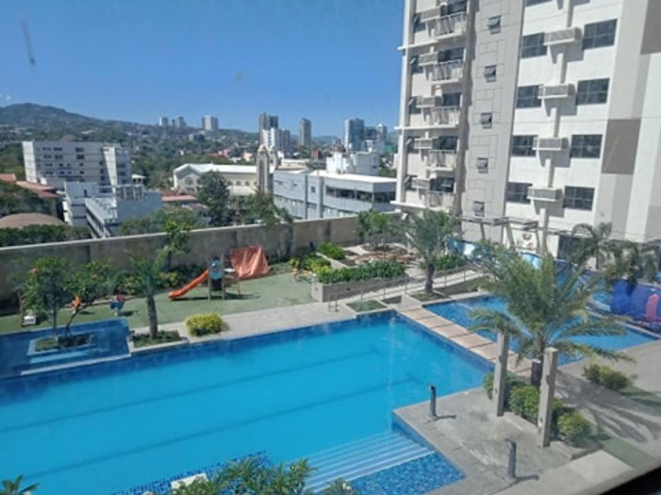 Horizon 101 A4 Near Robinson Mall Free Pool Wifi Cebu Kültér fotó